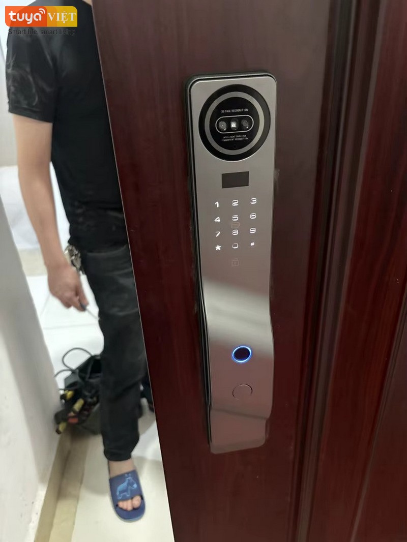 Khóa cửa nhận dạng tĩnh mạch Thái Nguyên - Lắp cho cửa gỗ
