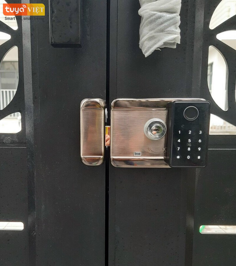 Khóa vân tay 2 mặt Bắc Giang lắp cho cửa sắt